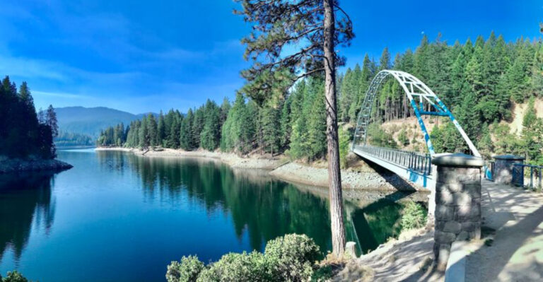 Few California Parks Offer A Lakeside Escape As Beautiful As This One