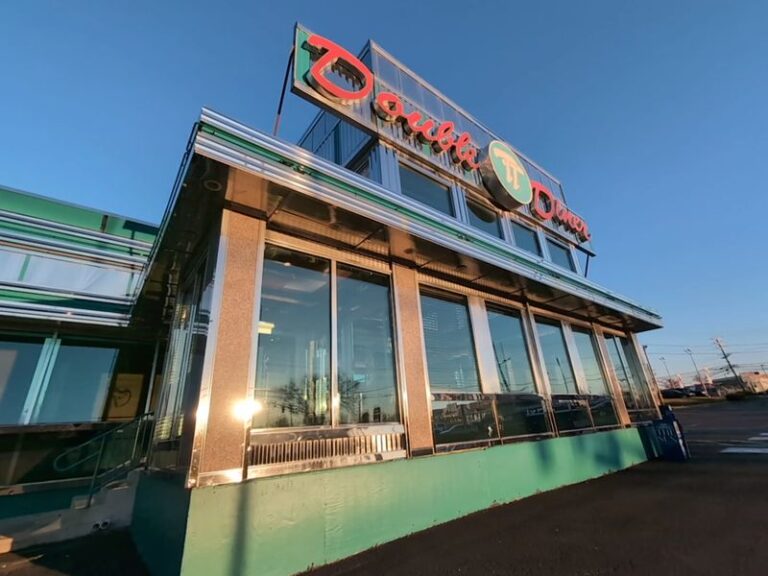 This Old-Fashioned Maryland Diner Looks Like A Norman Rockwell Painting Come To Life