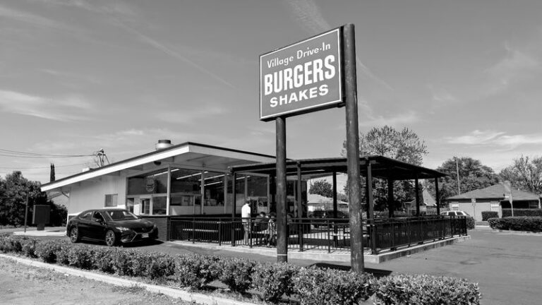 These 8 Old-School California Drive-In Burger Joints Have Been Flipping Patties For Generations