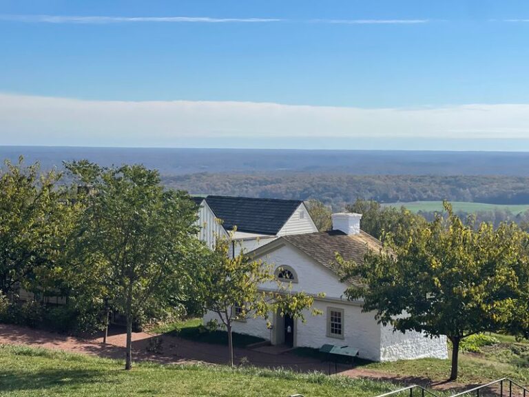 This Indiana Lakeside Town Offers Homes Under $150,000 And A Relaxed Way Of Life