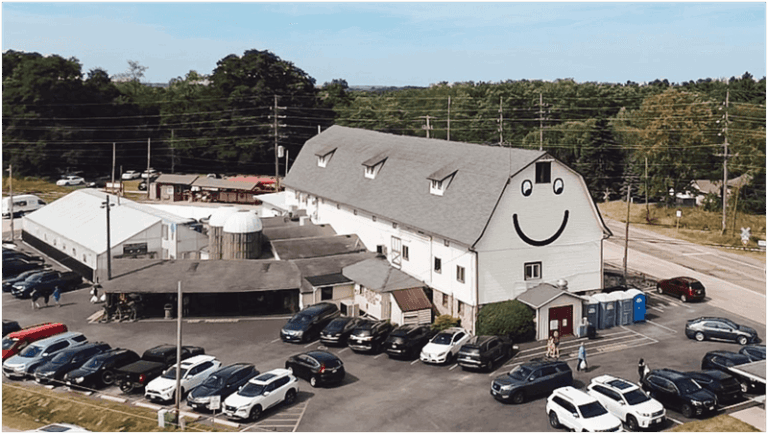 This Quaint Wisconsin Farm Market Is Absolutely Worth Driving Hours To Visit