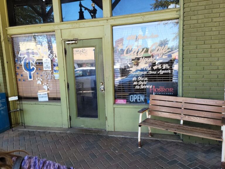 This Beloved Downtown Northport Cafe In Alabama Serves A Southern Breakfast Locals Say Is Worth The Wait