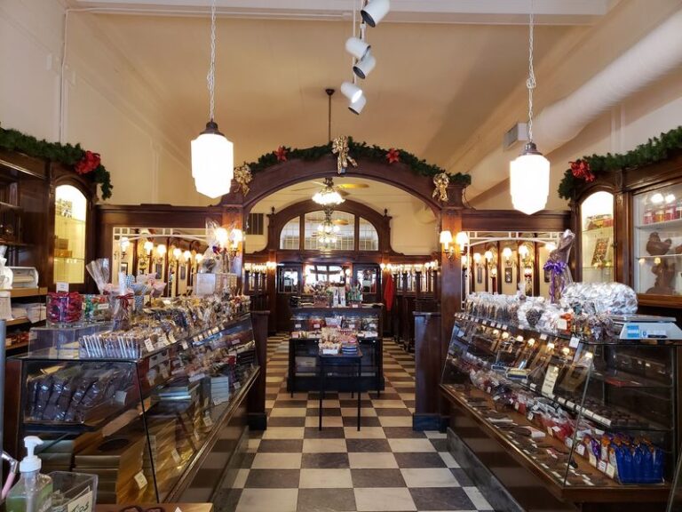 This Old-Fashioned Wisconsin Candy Shop Has Been Hand-Dipping Chocolates The Same Way Since 1927