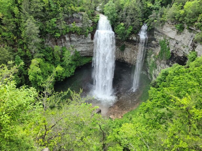 This Hidden Tennessee State Park Looks Like Something Straight Out Of A Fantasy Novel