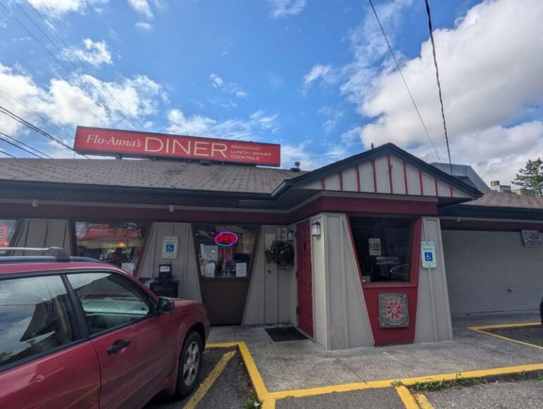 This Family-Run Shoreline Diner Serves Up Old-School Breakfast, And Washington Regulars Keep Coming Back For The Chicken Fried Steak And Biscuits And Gravy