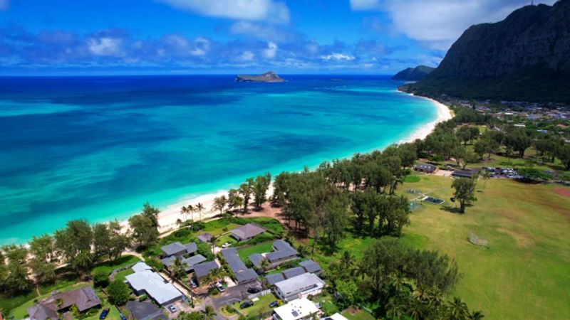 These Oceanfront Cabins In Hawaii Let You Wake Up Surrounded By The Sea