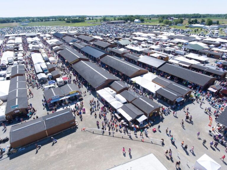 This Enormous Indiana Flea Market Has Hundreds Of Vendors And Bargains Around Every Corner