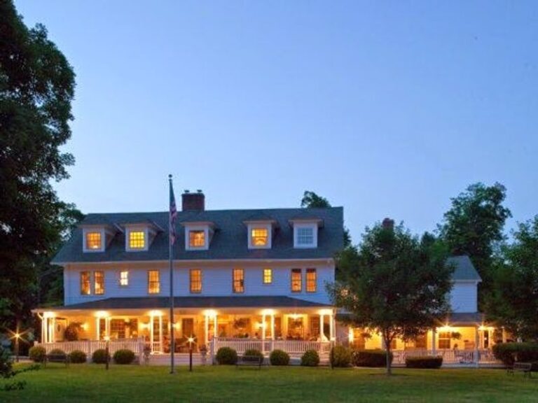 This Connecticut Restaurant Perfectly Blends Rustic Charm With Truly Remarkable Food