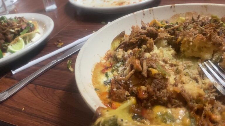 Order The Tamales At This Family-Run Tucson Restaurant And You’ll Understand The Wait