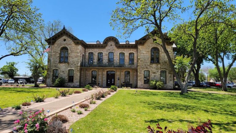 Retirees Are Flocking To This Quiet Texas Hill Country Town For Its Affordable, Slow-Paced Lifestyle