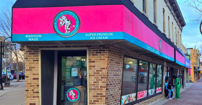 These 8 Wisconsin Ice Cream Parlors Have Been Scooping Homemade Flavors For Generations
