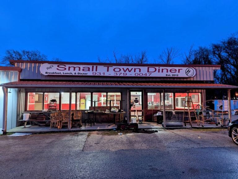This Homey Small-Town Tennessee Diner Serves Up Southern Breakfast Straight Out Of Grandma’s Kitchen
