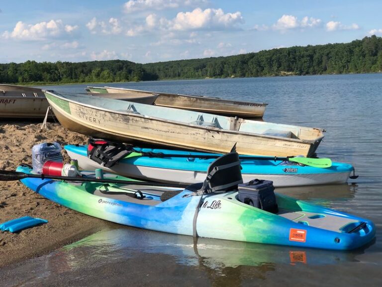 These 8 Indiana Lakes Are Worth The Drive For A Slow Day On The Water