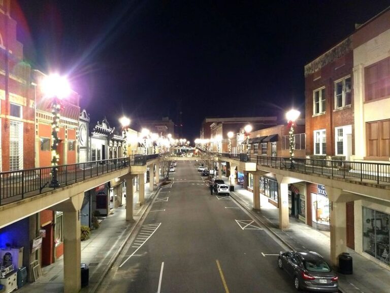 You Can Spend A Relaxing Day Browsing Antique Shops And Mountain Views In This Charming Tennessee Downtown