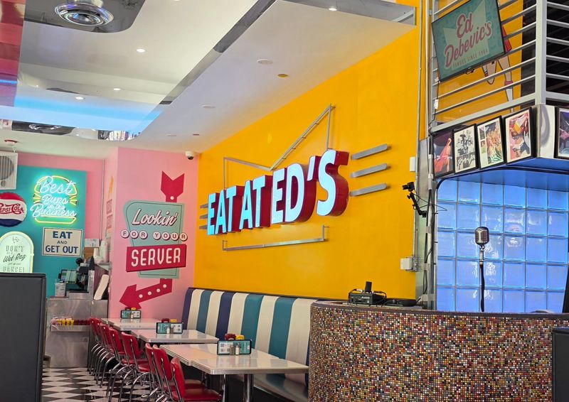 1950s Decor and Vintage Vibes