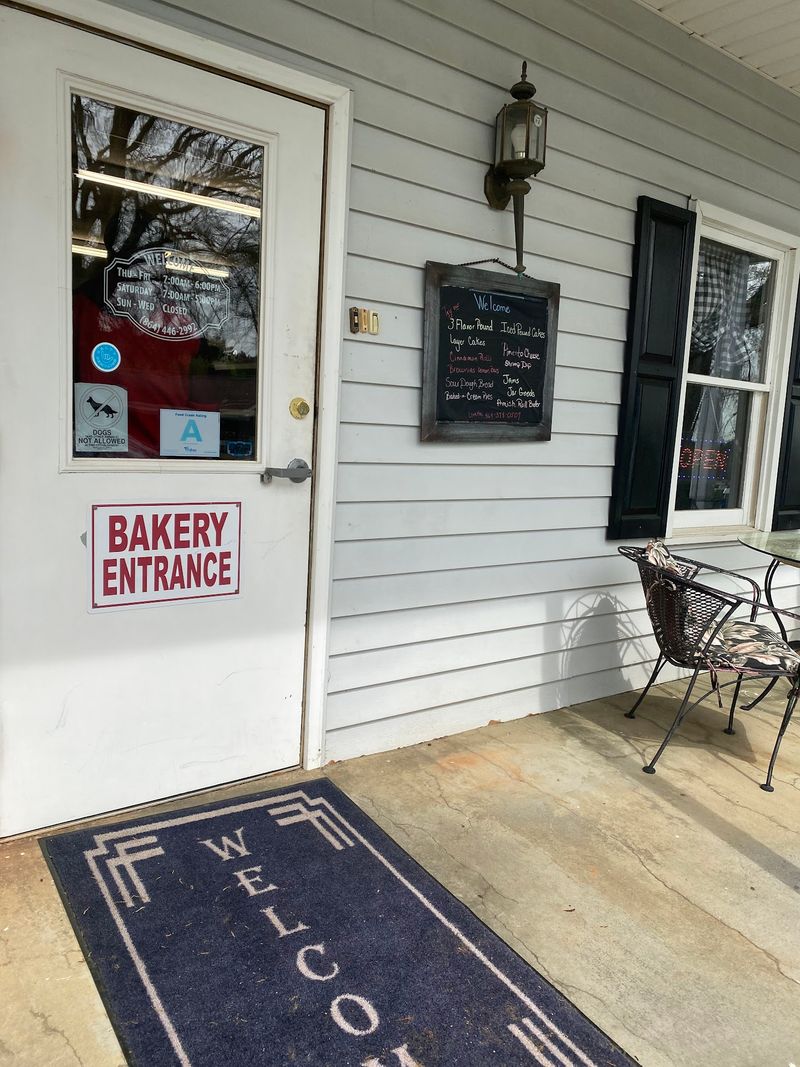 A Bakery Hidden Behind a Home on Highway 28 A Bakery Hidden Behind a Home on Highway 28