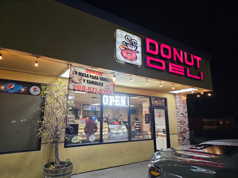 A Bakery That Never Clocks Out