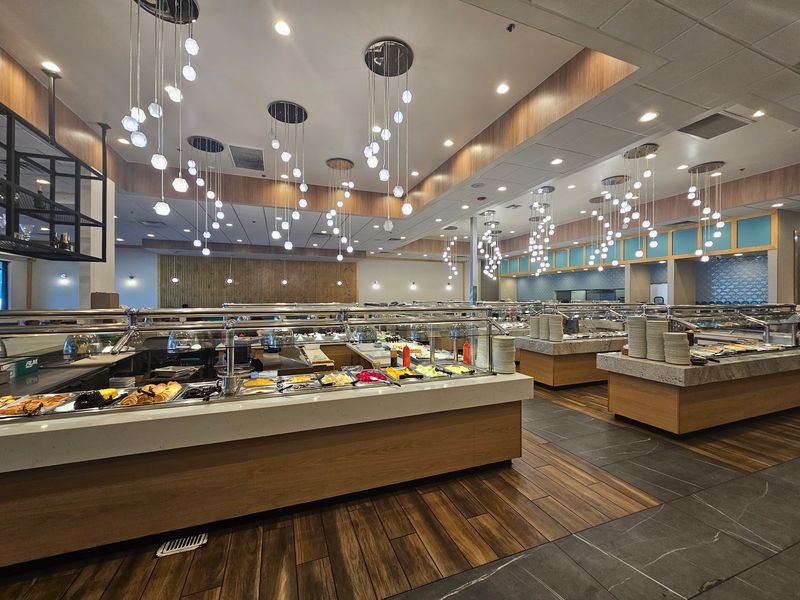 A Bell Road Buffet With Big Ambitions