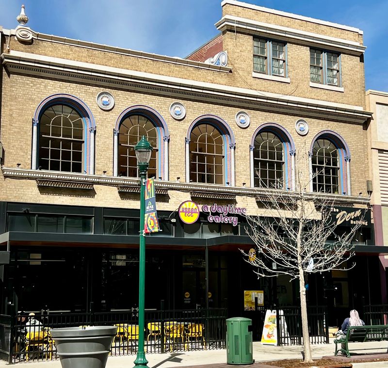 A Breakfast Address on South Tejon Street
