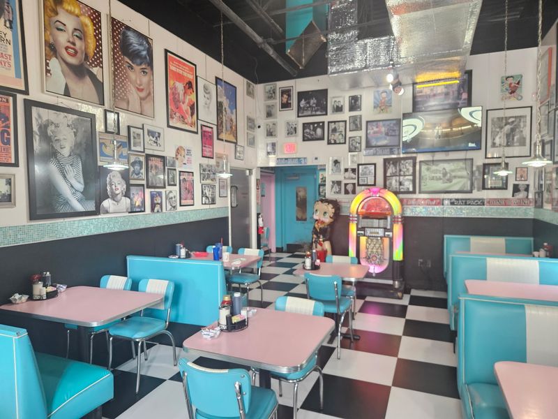A Breakfast Joint That Refused to Fade Out