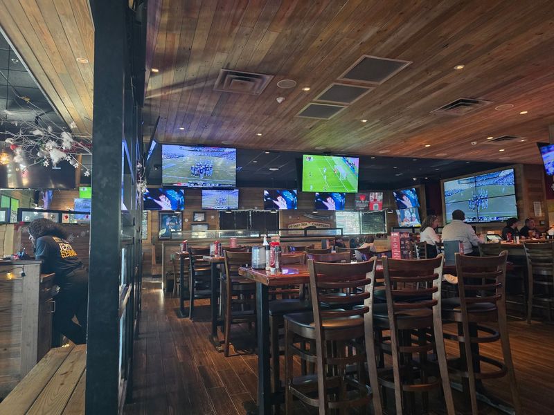 A Casual Pub With Deep Roots A Casual Pub With Deep Roots