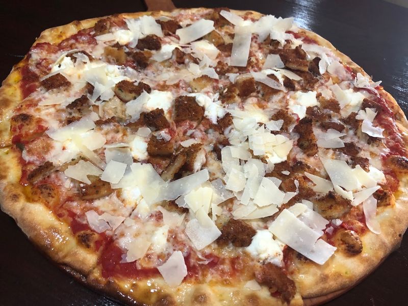 A Cauliflower Crust That Actually Stays Crisp