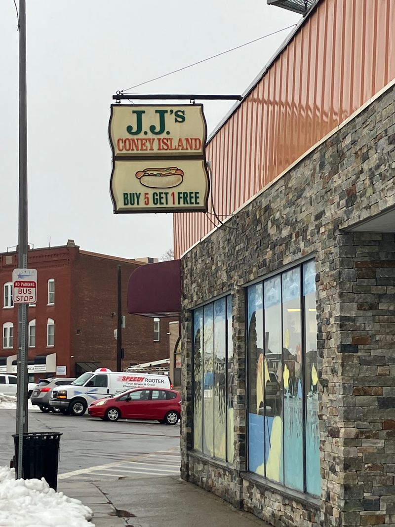 A Century-Old Counter on South Main Street
