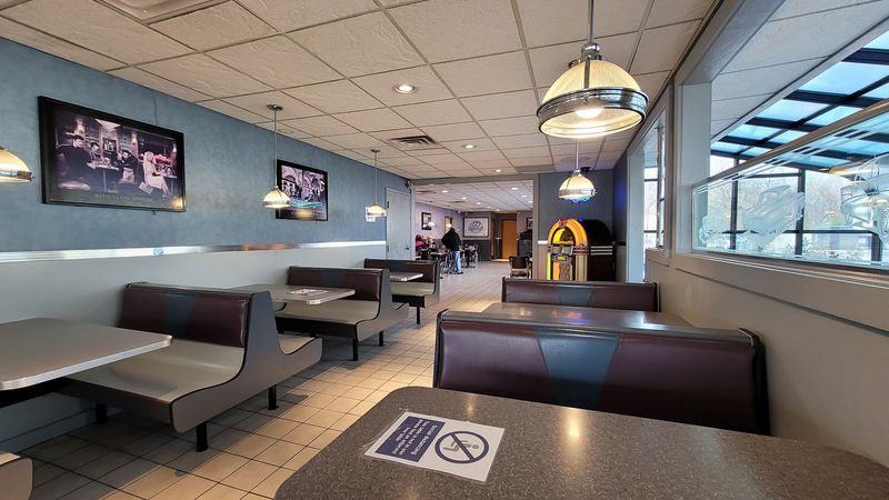 A Clean, Family-Friendly Dining Room