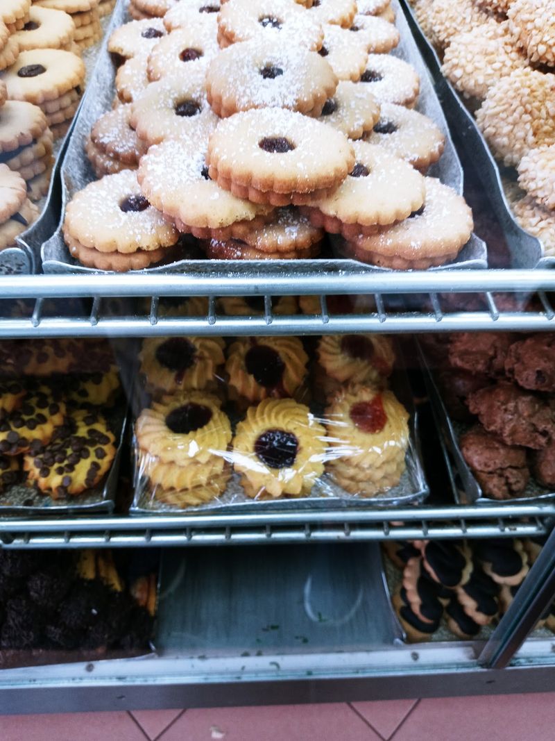 A Cookie Case Built for Parties A Cookie Case Built for Parties