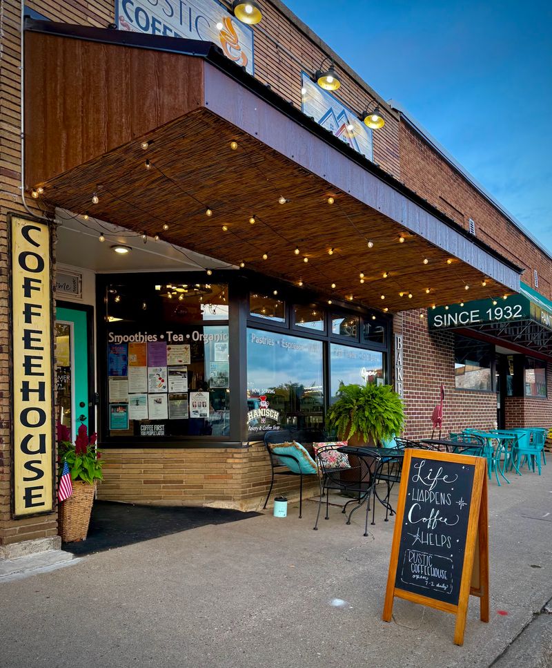 A Corner Spot In Downtown Lake City
