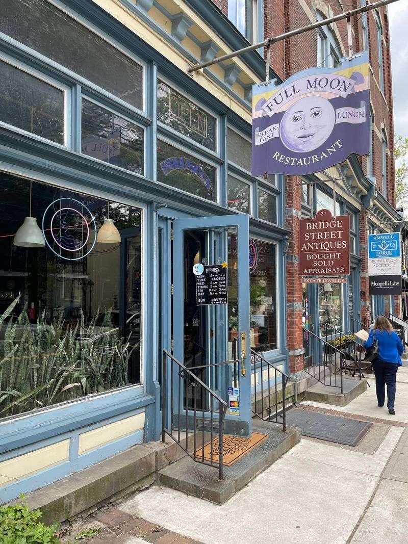 A Corner of Bridge Street Worth Slowing Down For A Corner of Bridge Street Worth Slowing Down For