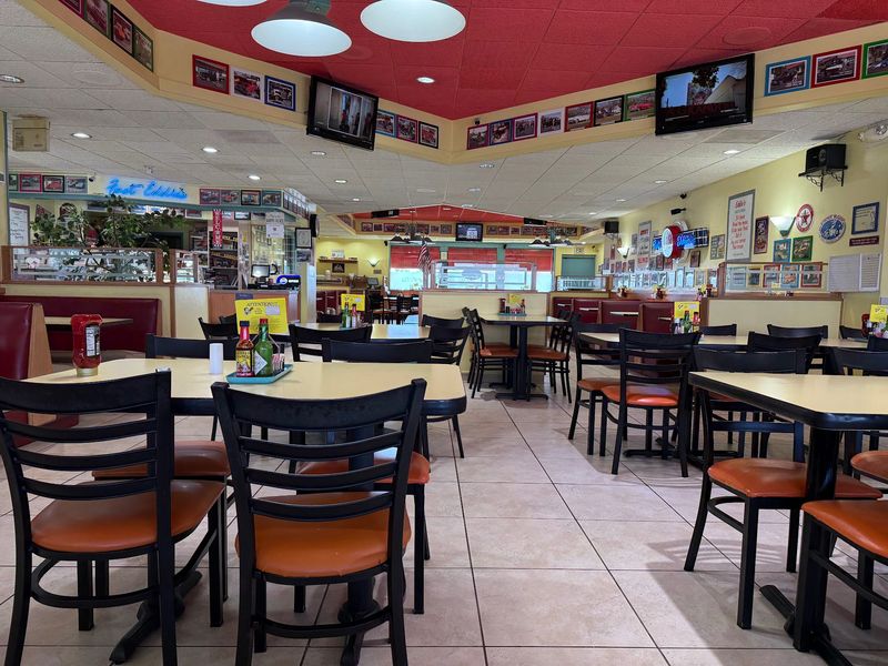 A Diner Built On A 1950s Blueprint A Diner Built On A 1950s Blueprint