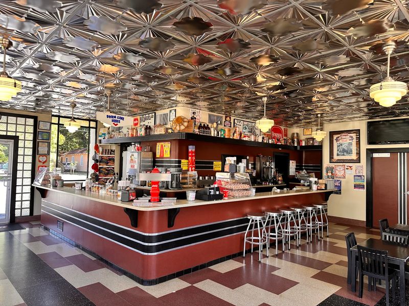 A Diner Straight Out of the 1950s