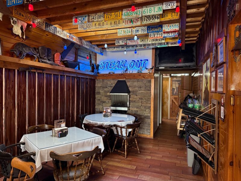 A Dining Room Worth Sitting In