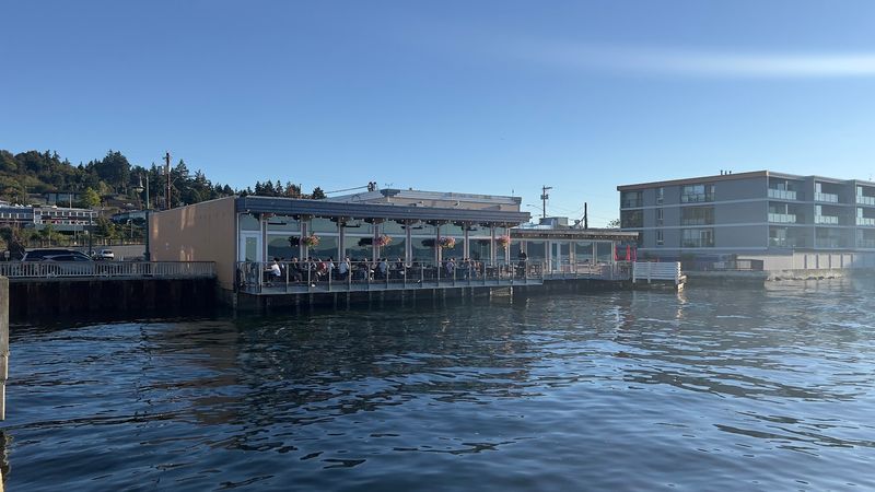 A Dockside Address Right on the Water