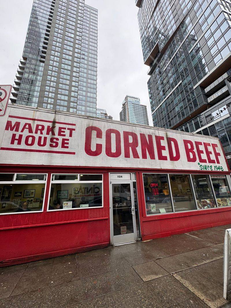 A Downtown Counter That Predates the Skyscrapers