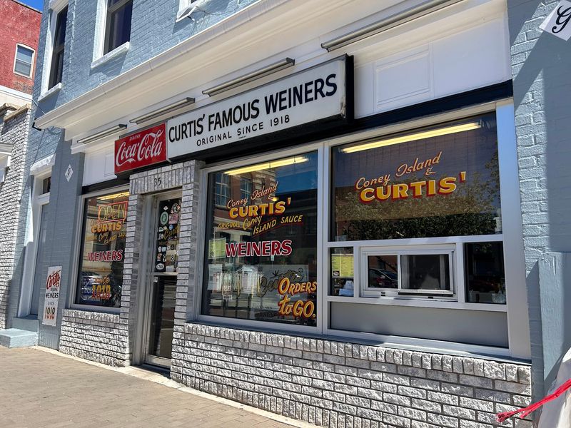 A Downtown Counter With Deep Roots