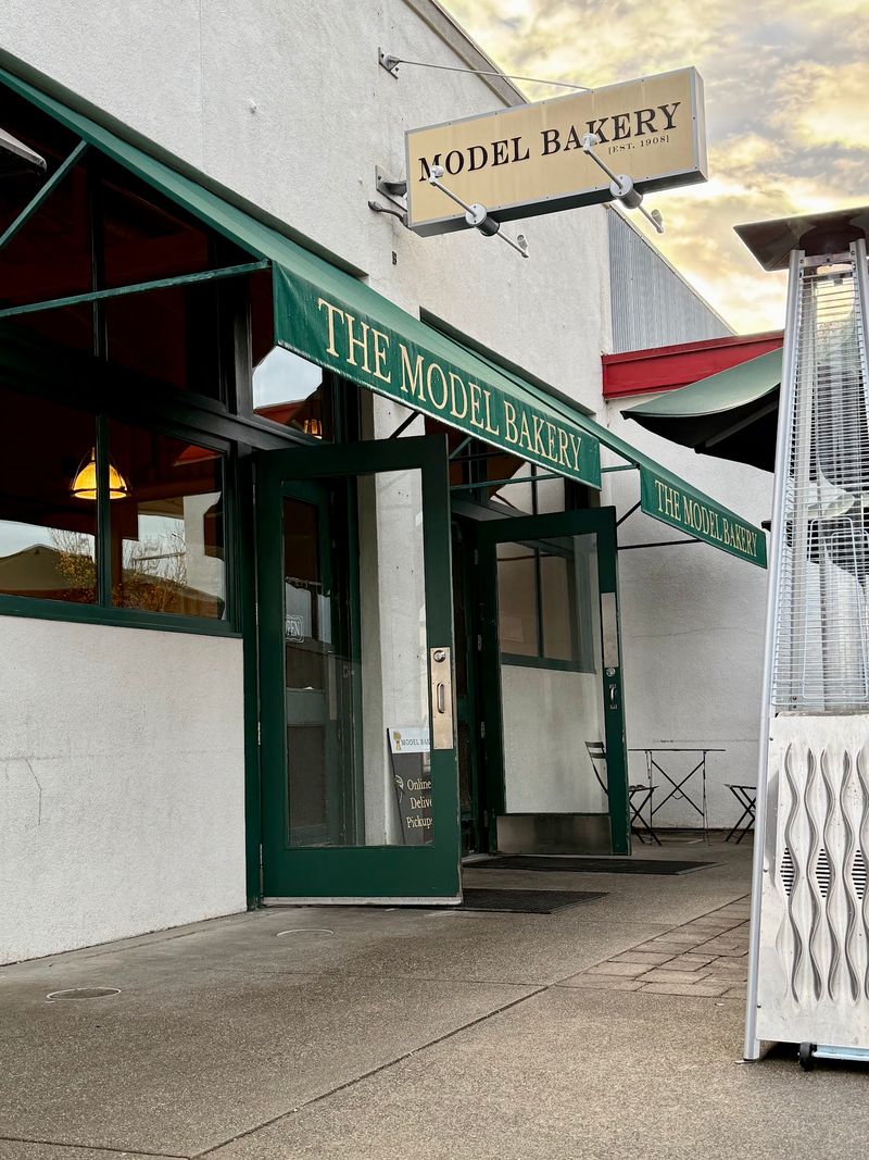 A Downtown Napa Landmark With A Loyal Following