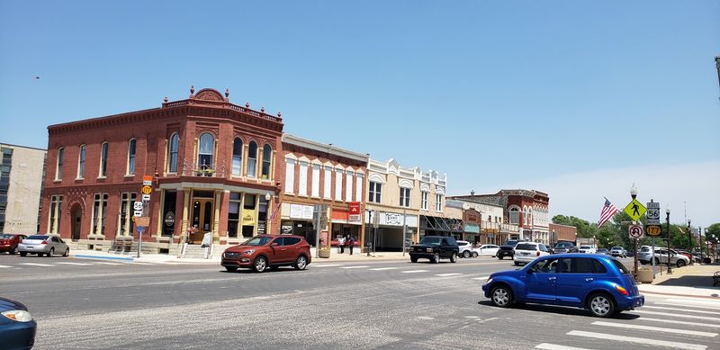 A Downtown That Never Feels Crowded