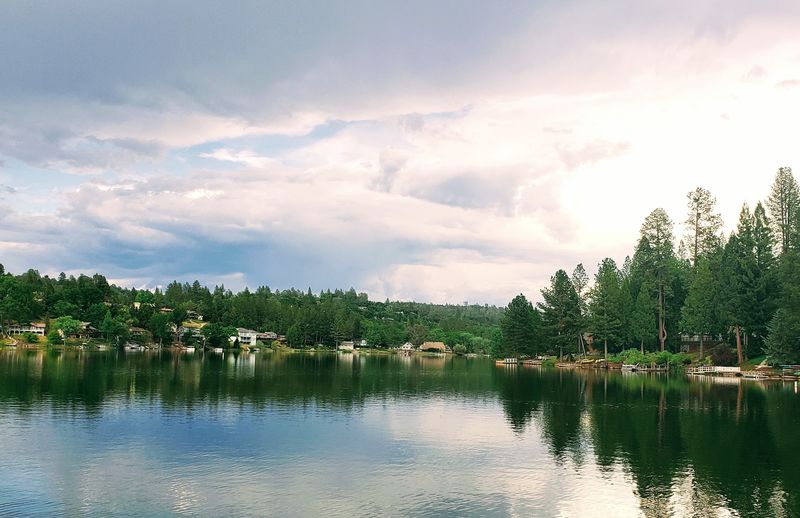 A Fair Verdict on This Lakeside Retreat A Fair Verdict on This Lakeside Retreat