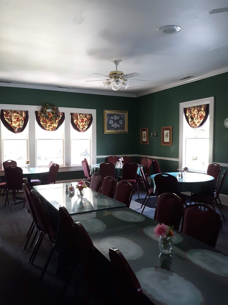 A Family Table Feel and True Southern Hospitality