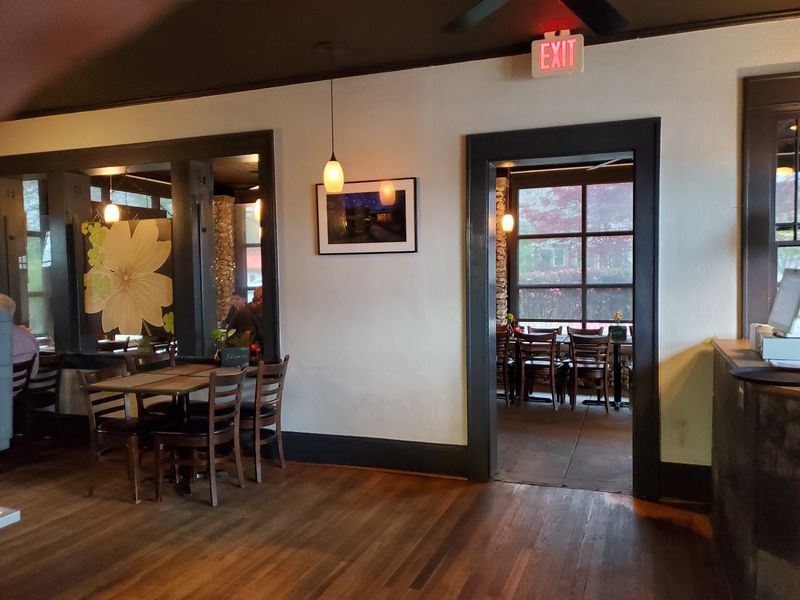 A Go-To Spot For Anniversaries And Dates A Go-To Spot For Anniversaries And Dates