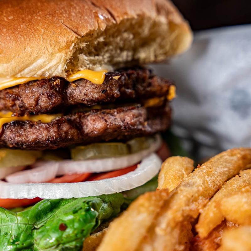 A Half-Pound Burger Worth The Trip