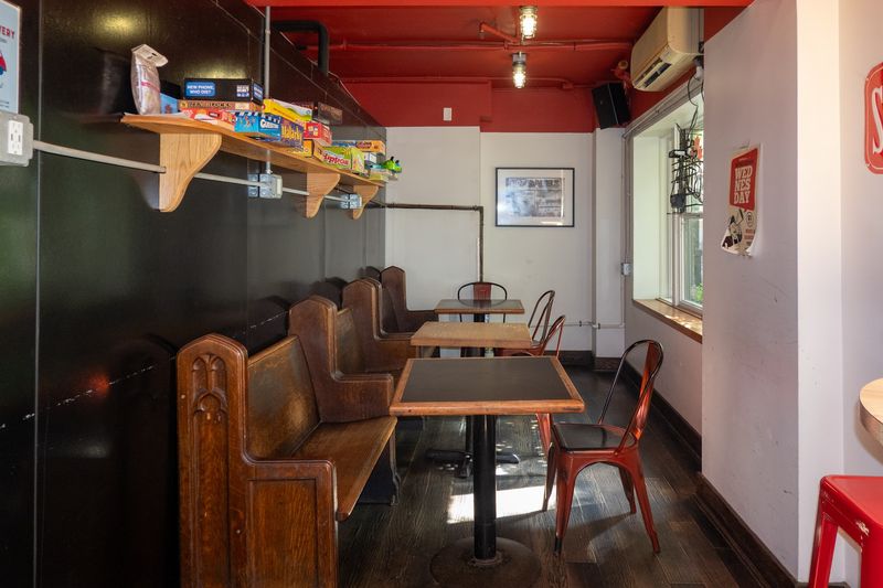 A Hangout Built For Lingering