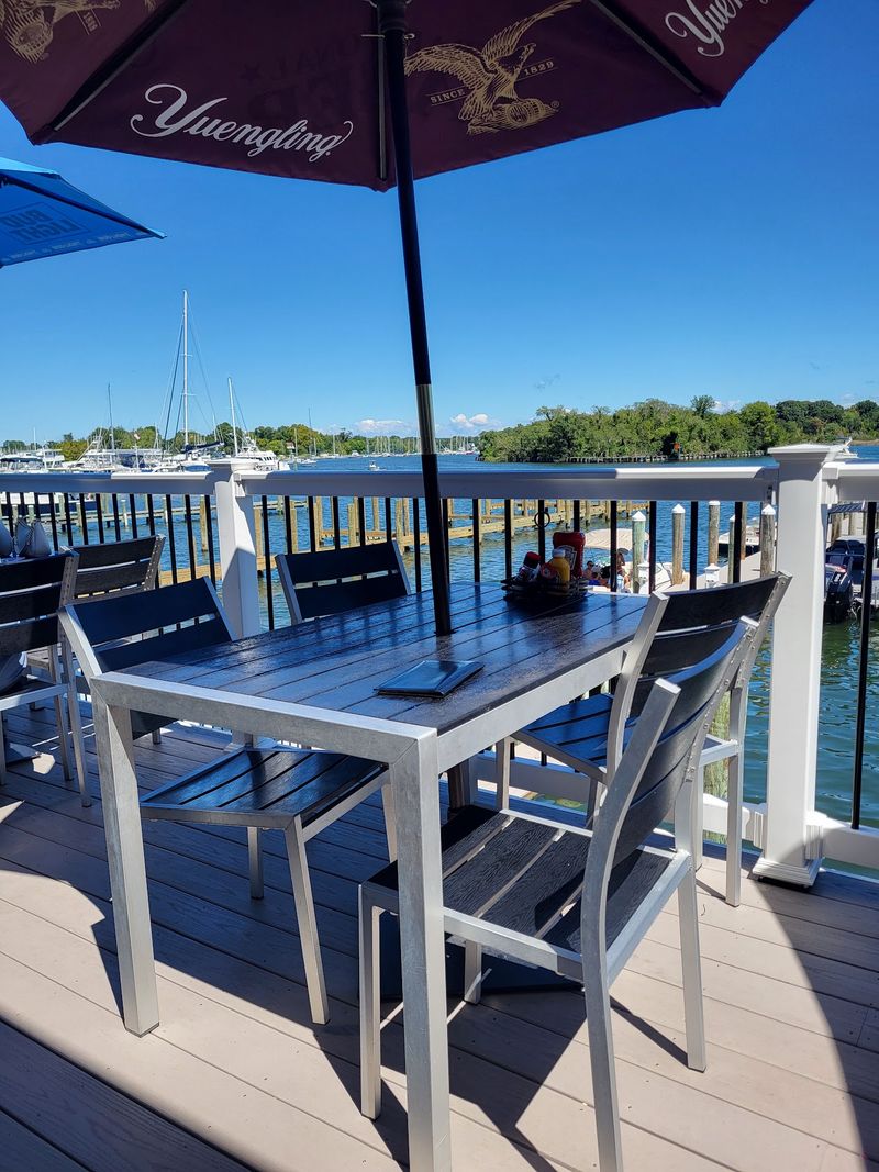 A Harbor Table Worth the Trip