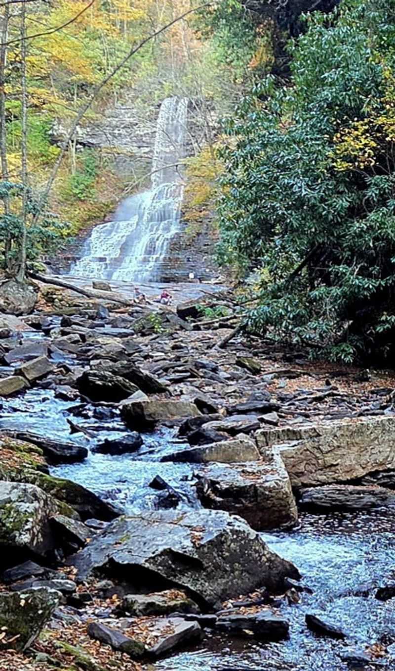 A Hike That Welcomes the Whole Family
