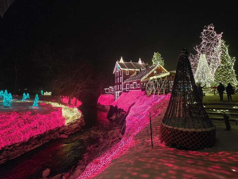 A Holiday Light Show Worth The Drive A Holiday Light Show Worth The Drive