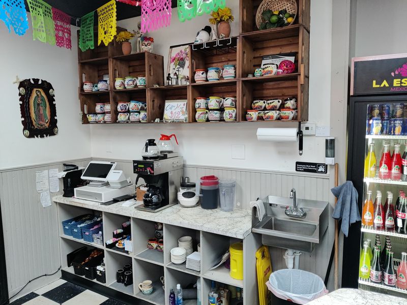 A Kitchen That Keeps It Real