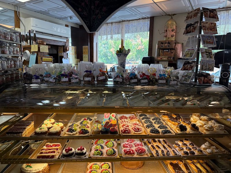A Pastry Case Without Limits