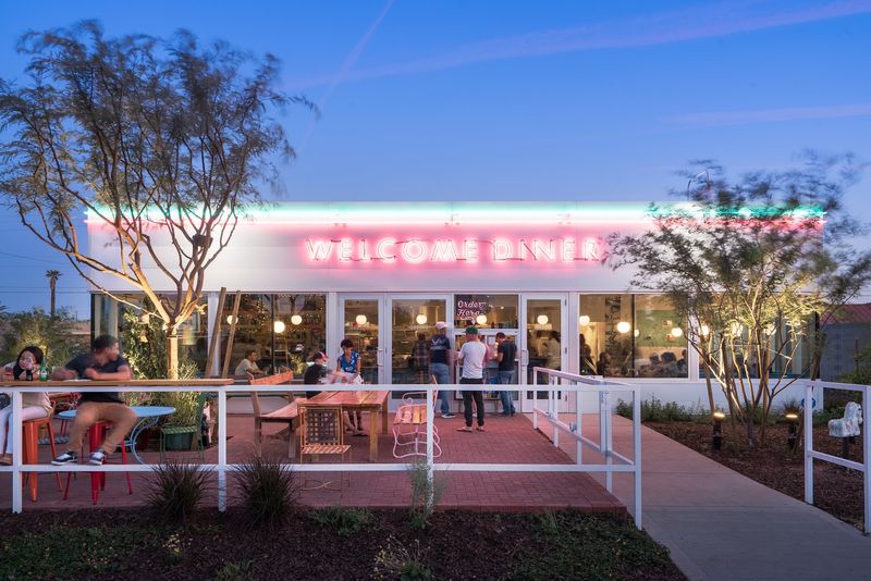 A Pint-Sized Diner on East Pierce Street